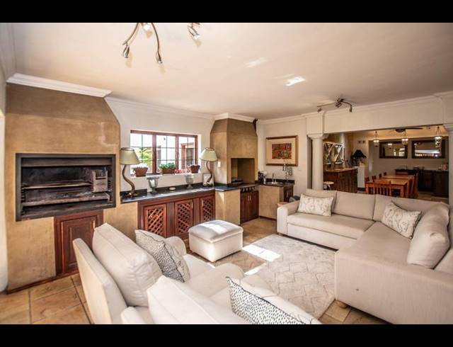 12 BEDROOM HOUSE FOR SALE IN WHITE RIVER